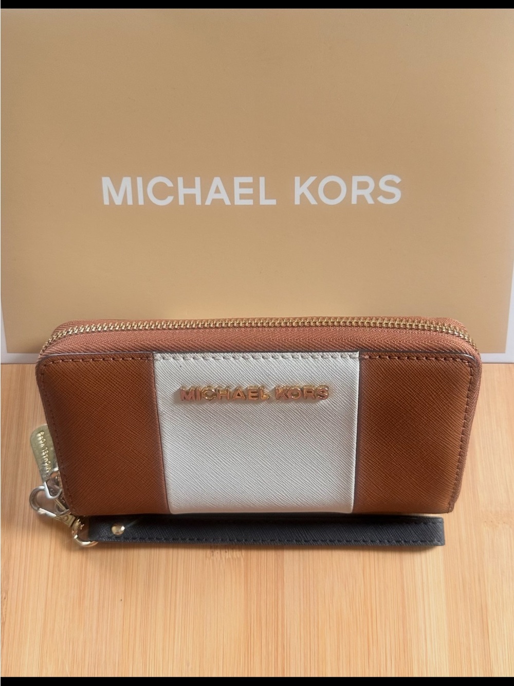 Michael Kors Two-Tone Brown and White Zip-Around Wristlet Wallet New with box